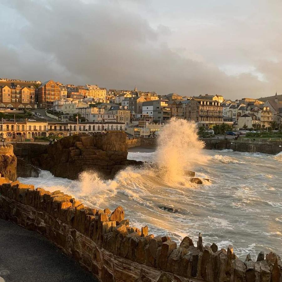 2 The View Apartments Ilfracombe - Seafront, Parking, Lift, Ev Exterior foto