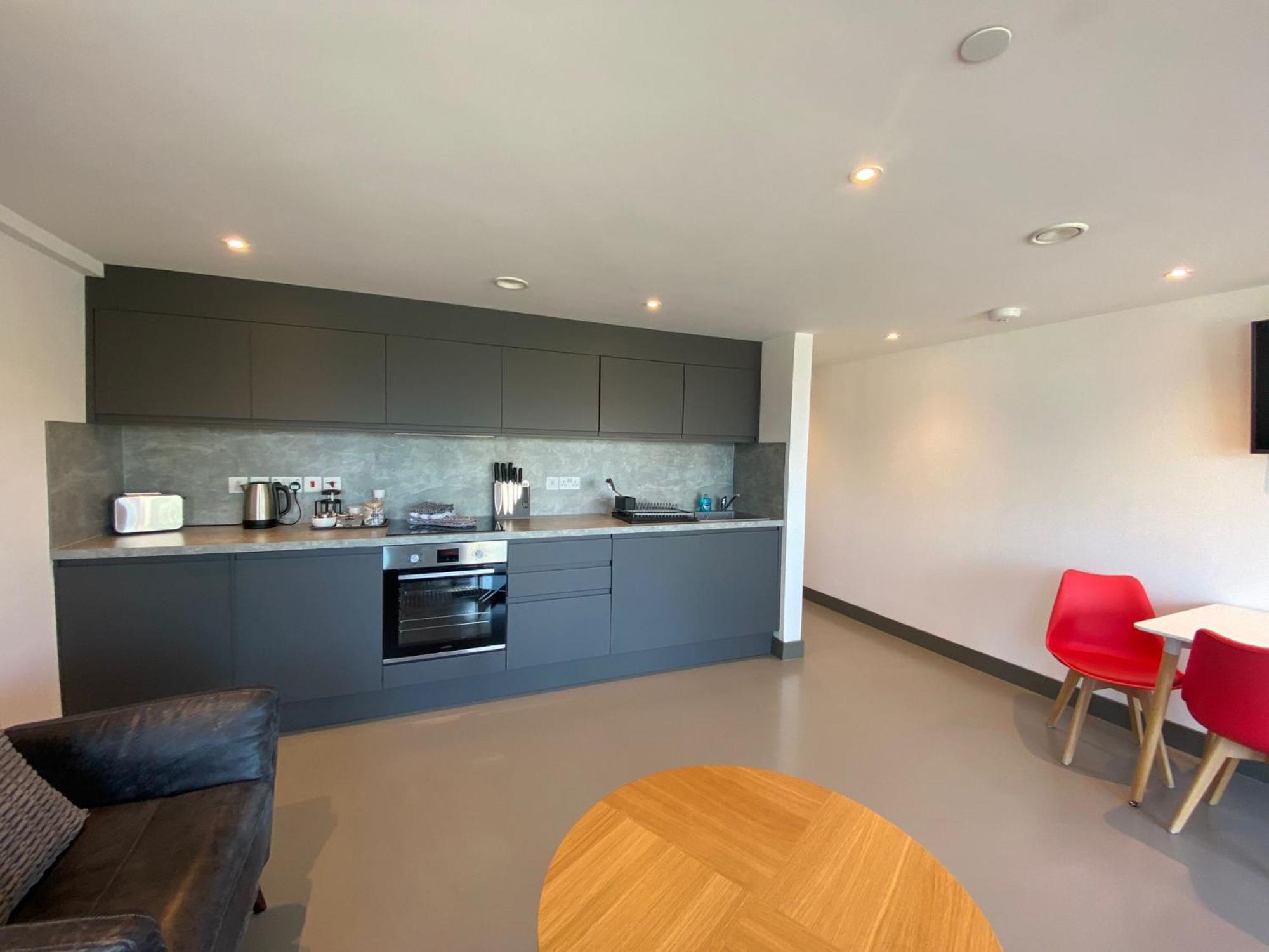 2 The View Apartments Ilfracombe - Seafront, Parking, Lift, Ev Exterior foto